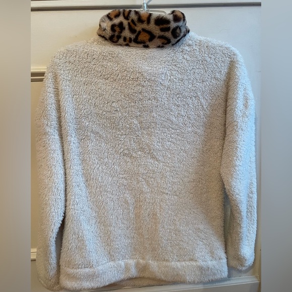 Fleece -Animal Print 3/4 Zip Jacket - Picture 3 of 3